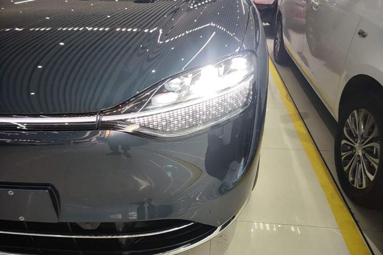 Used Hima AITO M9 2024 Range-Extended Ultra Version 42 kWh 6-Seater Model Left Front Headlight