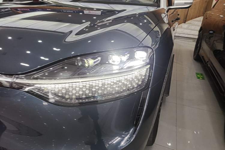 Used Hima AITO M9 2024 Range-Extended Ultra Version 42 kWh 6-Seater Model Left Front Headlight