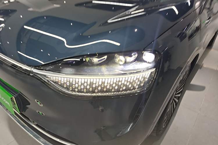 Used Hima AITO M9 2024 Range-Extended Ultra Version 42 kWh 6-Seater Model Left Front Headlight