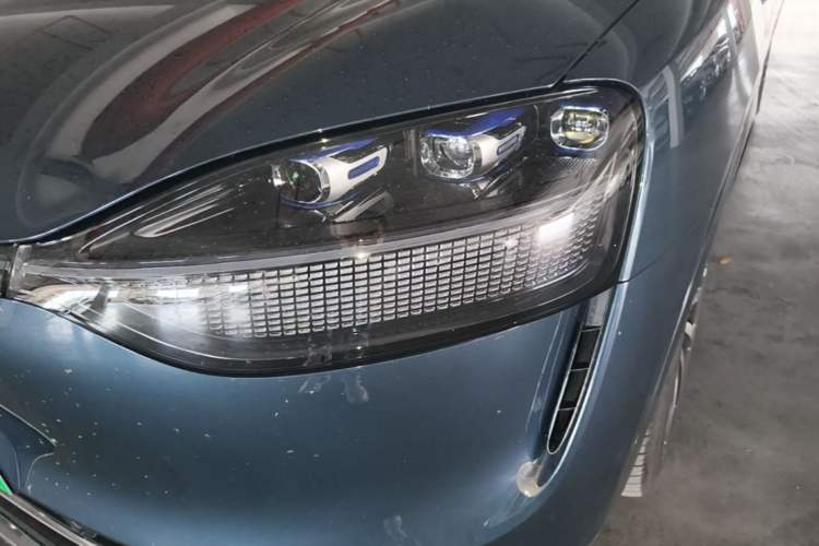 Used Hima AITO M9 2024 Range-Extended Ultra Version 42 kWh 6-Seater Model Left Front Headlight