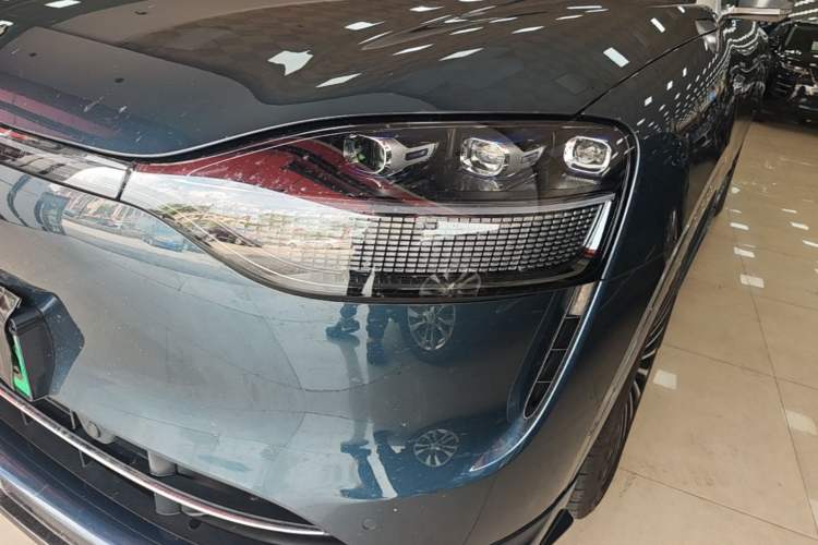 Used Hima AITO M9 2024 Range-Extended Ultra Version 42 kWh 6-Seater Model Left Front Headlight