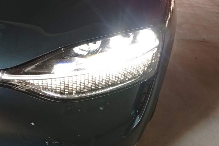 Used Hima AITO M9 2024 Range-Extended Max Edition 42 kWh 6-Seater Version Left Front Headlight