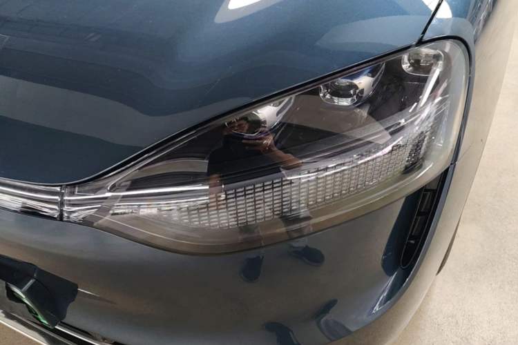 Used Hima AITO M9 2024 Range-Extended Ultra Version 42 kWh 6-Seater Model Left Front Headlight