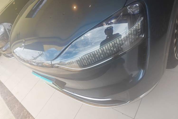Used Hima AITO M9 2024 Range-Extended Max Edition 42 kWh 6-Seater Version Left Front Headlight