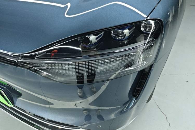 Used Hima AITO M9 2024 Range-Extended Ultra Version 42 kWh 6-Seater Model Left Front Headlight