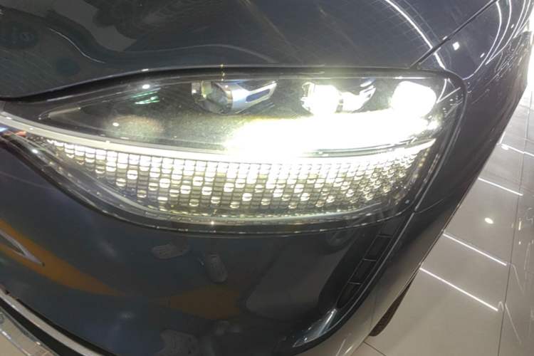 Used Hima AITO M9 2024 Range-Extended Ultra Version 42 kWh 6-Seater Model Left Front Headlight