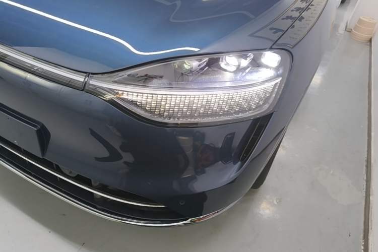 Used Hima AITO M9 2024 Range-Extended Ultra Version 52 kWh 5-Seater Model Left Front Headlight