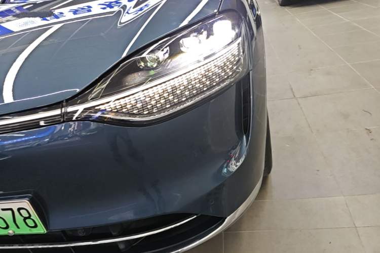 Used Hima AITO M9 2024 Range-Extended Ultra Version 42 kWh 6-Seater Model Left Front Headlight