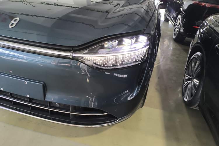Used Hima AITO M9 2024 Range-Extended Ultra Version 42 kWh 6-Seater Model Left Front Headlight