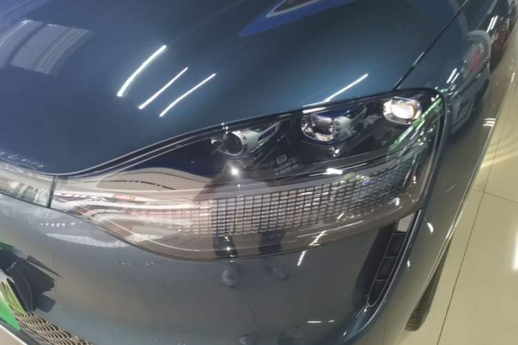 Used Hima AITO M9 2024 All-Electric Ultra Version 100 kWh 6-Seater Model Left Front Headlight