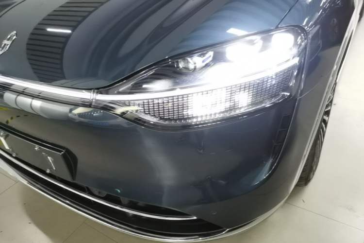 Used Hima AITO M9 2024 Range-Extended Ultra Version 42 kWh 6-Seater Model Left Front Headlight