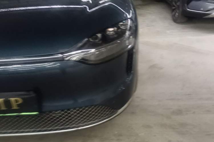Used Hima AITO M9 2024 All-Electric Ultra Version 100 kWh 6-Seater Model Left Front Headlight