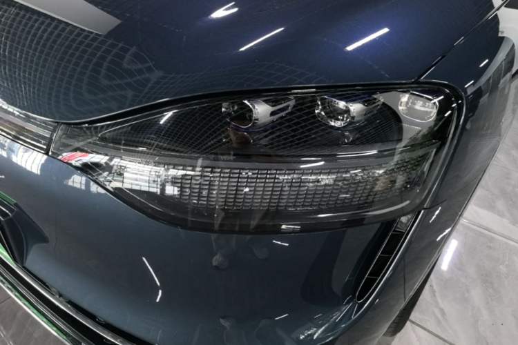 Used Hima AITO M9 2024 Range-Extended Ultra Version 42 kWh 6-Seater Model Left Front Headlight