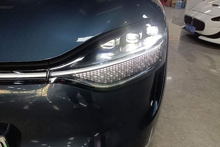 Used Hima AITO M9 2024 Range-Extended Max Edition 52 kWh 6-Seater Version Left Front Headlight