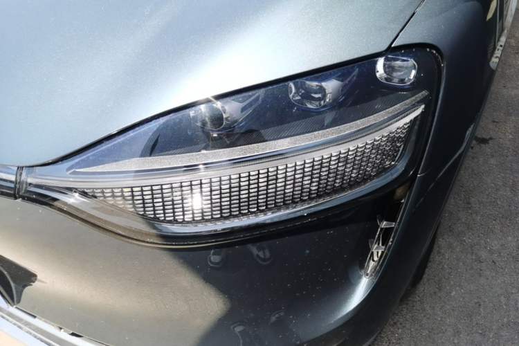 Used Hima AITO M9 2024 Range-Extended Ultra Version 52 kWh 5-Seater Model Left Front Headlight