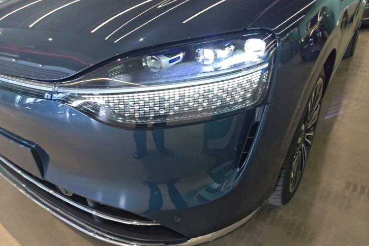 Used Hima AITO M9 2024 Range-Extended Ultra Version 42 kWh 6-Seater Model Left Front Headlight
