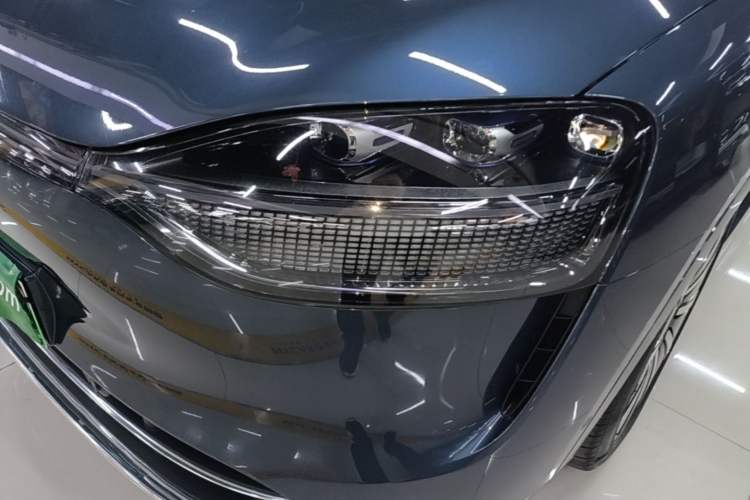 Used Hima AITO M9 2024 Range-Extended Ultra Version 42 kWh 6-Seater Model Left Front Headlight