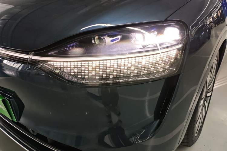 Used Hima AITO M9 2024 Range-Extended Ultra Version 52 kWh 6-Seater Model Left Front Headlight