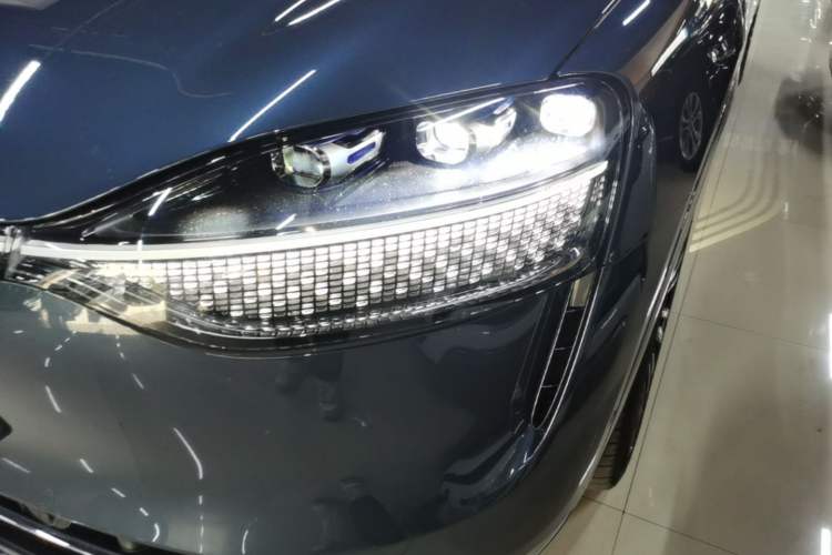 Used Hima AITO M9 2024 Range-Extended Ultra Version 52 kWh 6-Seater Model Left Front Headlight