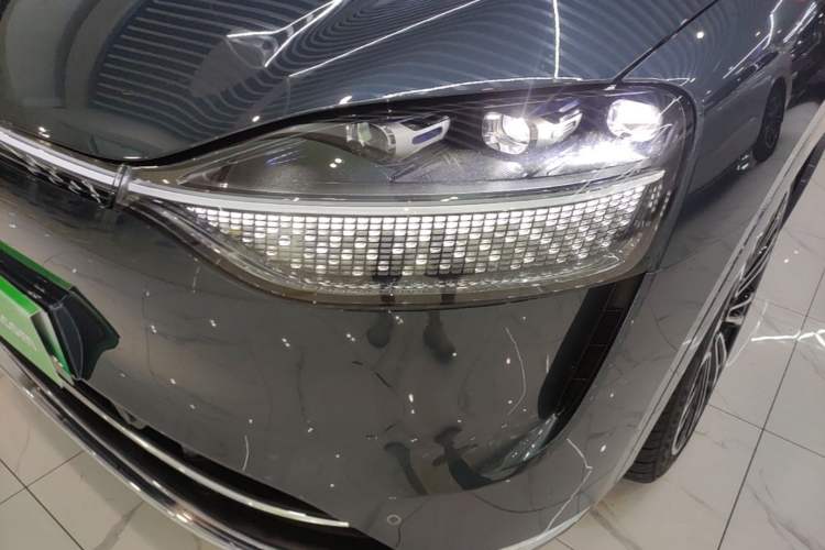 Used Hima AITO M9 2024 Range-Extended Ultra Version 52 kWh 6-Seater Model Left Front Headlight
