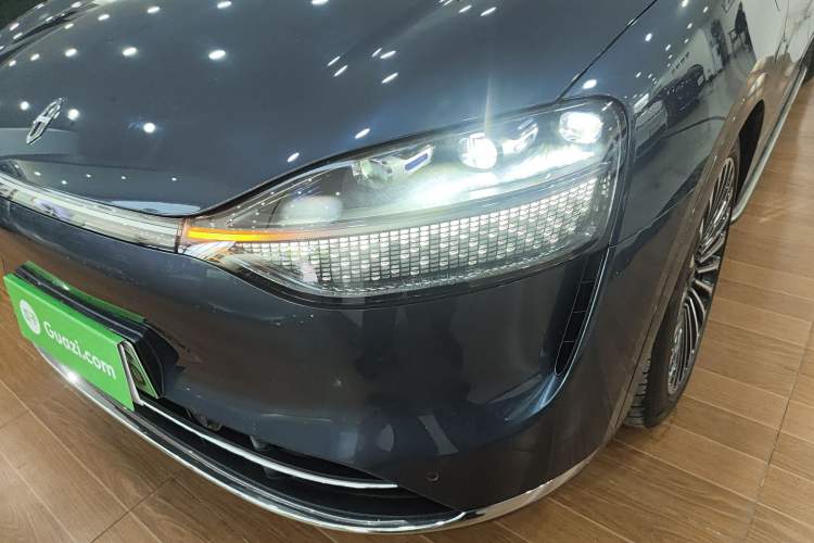 Used Hima AITO M9 2024 Range-Extended Ultra Version 42 kWh 6-Seater Model Left Front Headlight