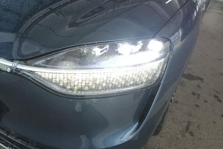 Used Hima AITO M9 2024 Range-Extended Ultra Version 42 kWh 6-Seater Model Left Front Headlight