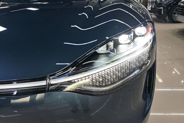 Used Hima AITO M9 2024 Range-Extended Ultra Version 42 kWh 6-Seater Model Left Front Headlight