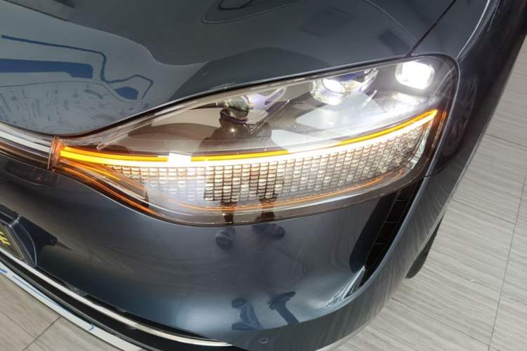 Used Hima AITO M9 2024 Range-Extended Ultra Version 42 kWh 6-Seater Model Left Front Headlight