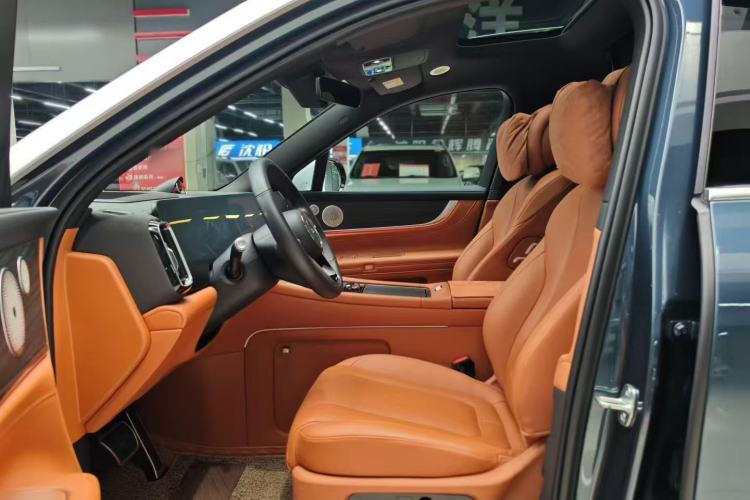 Used Hima AITO M9 2024 All-Electric Ultra Version 100 kWh 6-Seater Model Left Front Seat