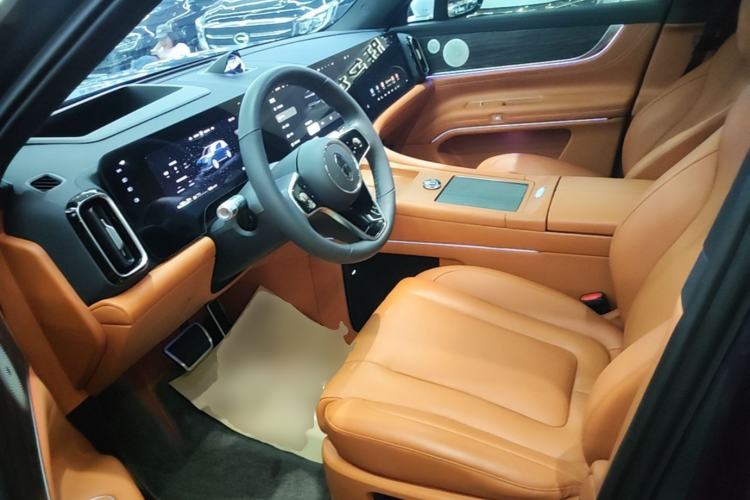Used Hima AITO M9 2024 Range-Extended Ultra Version 42 kWh 6-Seater Model Left Front Seat