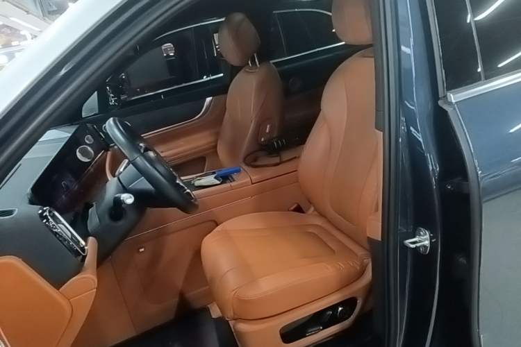 Used Hima AITO M9 2024 Range-Extended Ultra Version 42 kWh 6-Seater Model Left Front Seat