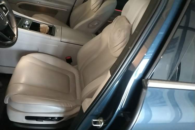 Used Hima AITO M9 2024 Range-Extended Ultra Version 42 kWh 6-Seater Model Left Front Seat