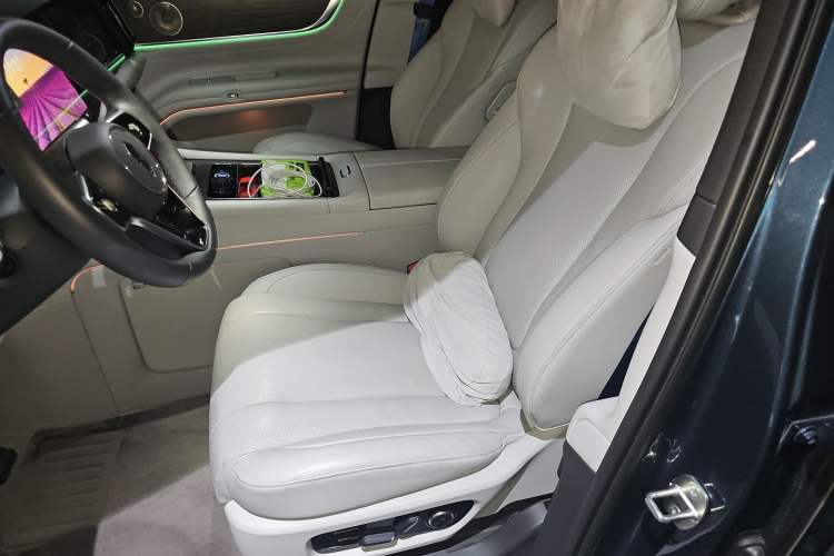 Used Hima AITO M9 2024 Range-Extended Ultra Version 42 kWh 6-Seater Model Left Front Seat