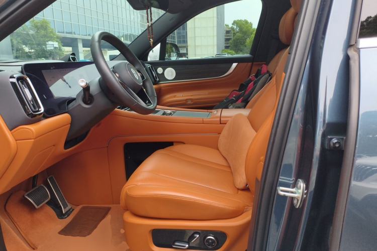 Used Hima AITO M9 2024 Range-Extended Ultra Version 52 kWh 6-Seater Model Left Front Seat