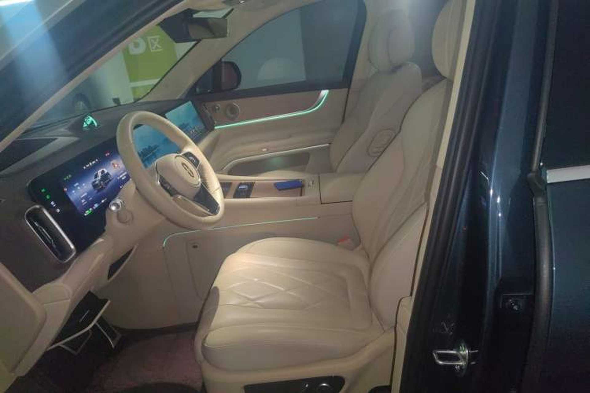 Used Hima AITO M9 2024 Range-Extended Max Edition 52 kWh 5-Seater Version Left Front Seat