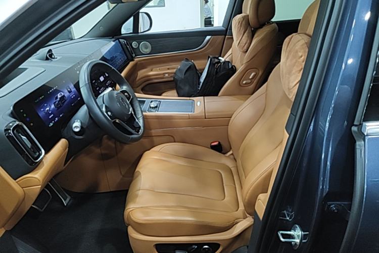 Used Hima AITO M9 2024 Range-Extended Ultra Version 42 kWh 6-Seater Model Left Front Seat