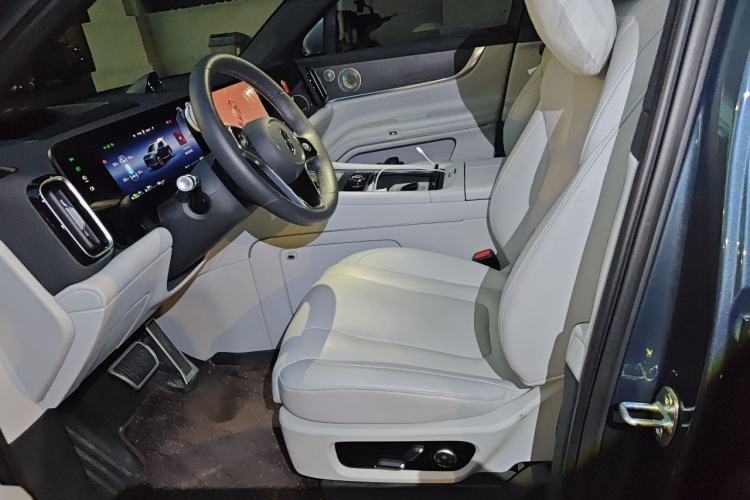 Used Hima AITO M9 2024 Range-Extended Ultra Version 42 kWh 6-Seater Model Left Front Seat