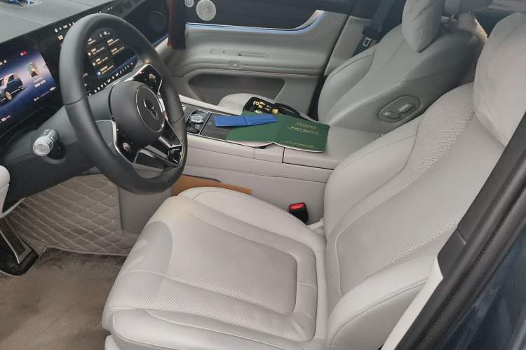 Used Hima AITO M9 2024 Range-Extended Max Edition 42 kWh 6-Seater Version Left Front Seat