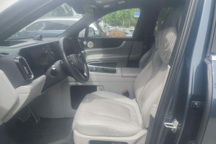 Used Hima AITO M9 2024 Range-Extended Ultra Version 42 kWh 6-Seater Model Left Front Seat