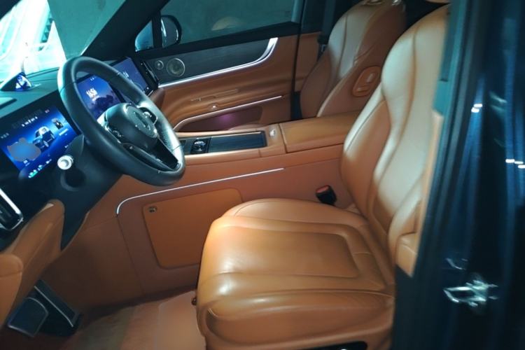 Used Hima AITO M9 2024 Range-Extended Max Edition 42 kWh 6-Seater Version Left Front Seat