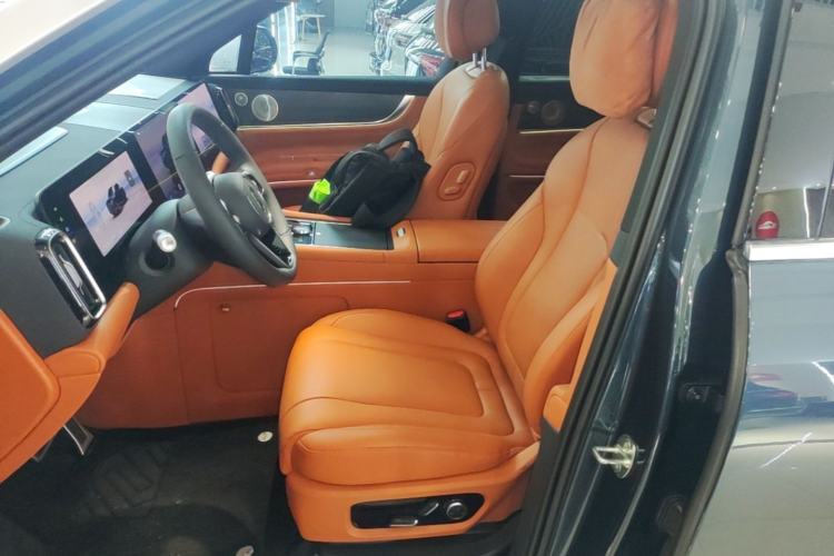 Used Hima AITO M9 2024 Range-Extended Max Edition 42 kWh 6-Seater Version Left Front Seat