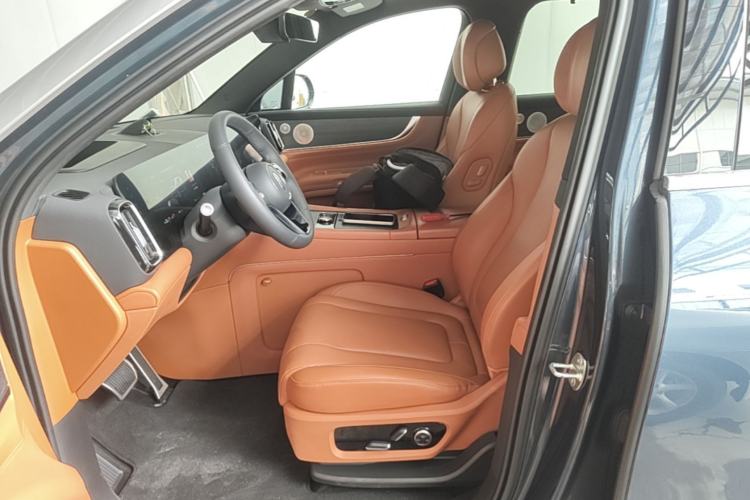 Used Hima AITO M9 2024 Range-Extended Ultra Version 42 kWh 6-Seater Model Left Front Seat