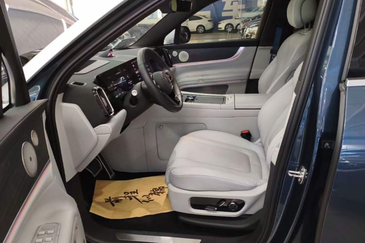 Used Hima AITO M9 2024 Range-Extended Ultra Version 42 kWh 6-Seater Model Left Front Seat