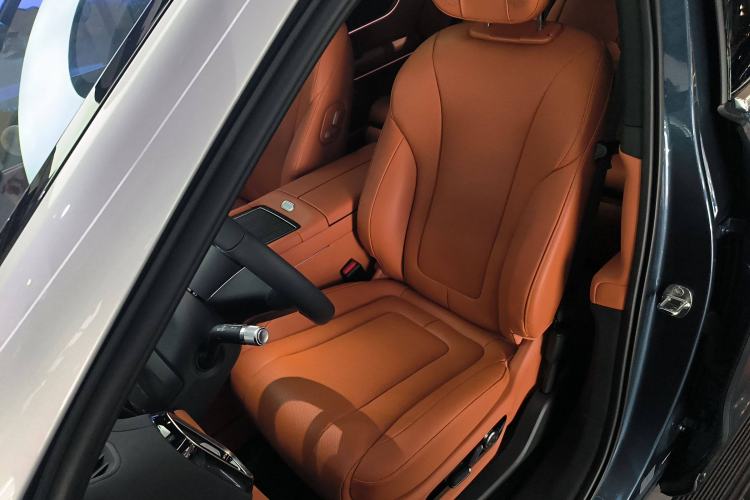 Used Hima AITO M9 2024 Range-Extended Max Edition 42 kWh 5-Seater Version Left Front Seat