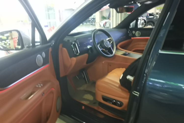 Used Hima AITO M9 2024 All-Electric Ultra Version 100 kWh 6-Seater Model Left Front Seat