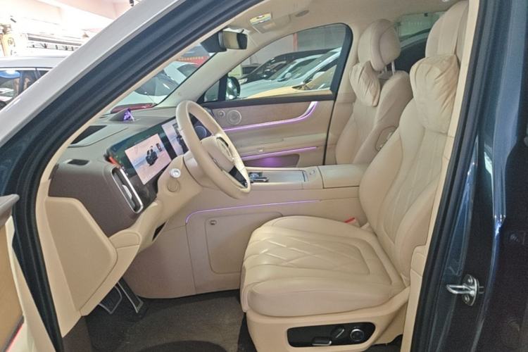 Used Hima AITO M9 2024 Range-Extended Ultra Version 42 kWh 6-Seater Model Left Front Seat