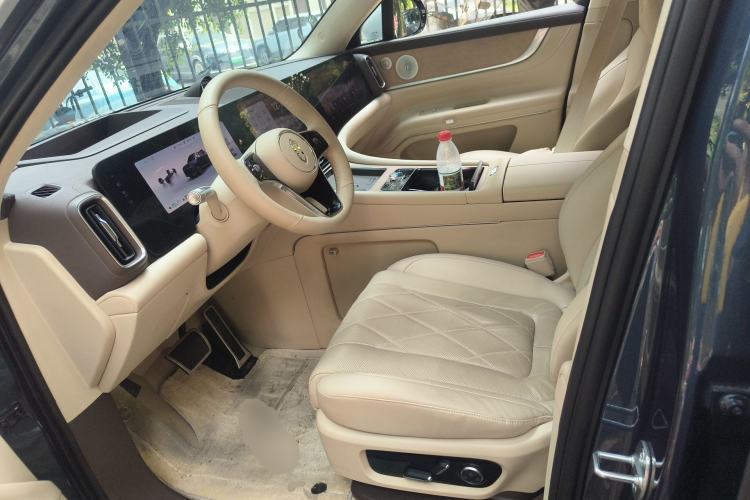 Used Hima AITO M9 2024 Range-Extended Ultra Version 52 kWh 6-Seater Model Left Front Seat