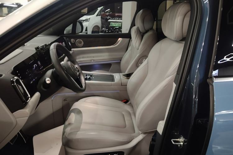 Used Hima AITO M9 2024 Range-Extended Max Edition 42 kWh 6-Seater Version Left Front Seat