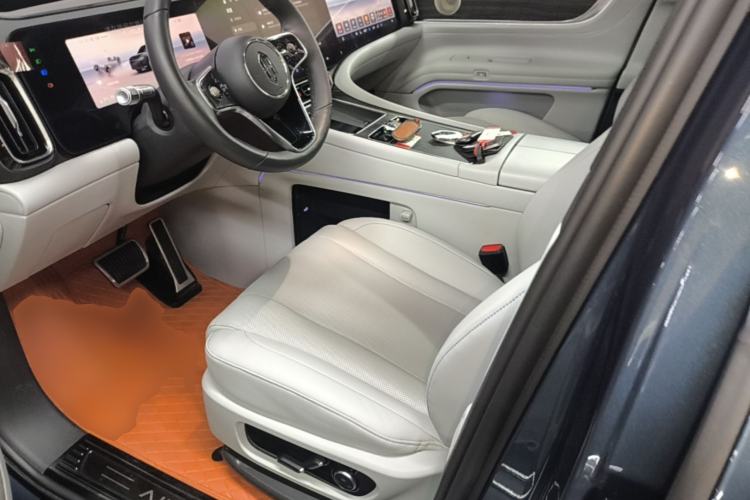 Used Hima AITO M9 2024 Range-Extended Max Edition 52 kWh 6-Seater Version Left Front Seat
