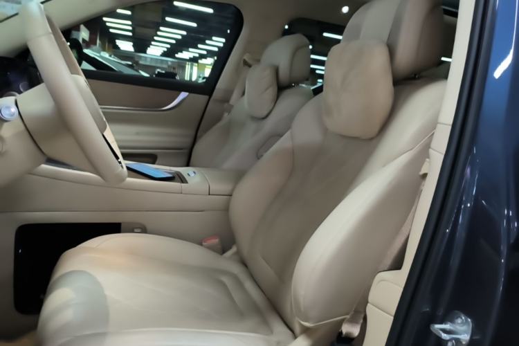 Used Hima AITO M9 2024 Range-Extended Ultra Version 42 kWh 6-Seater Model Left Front Seat